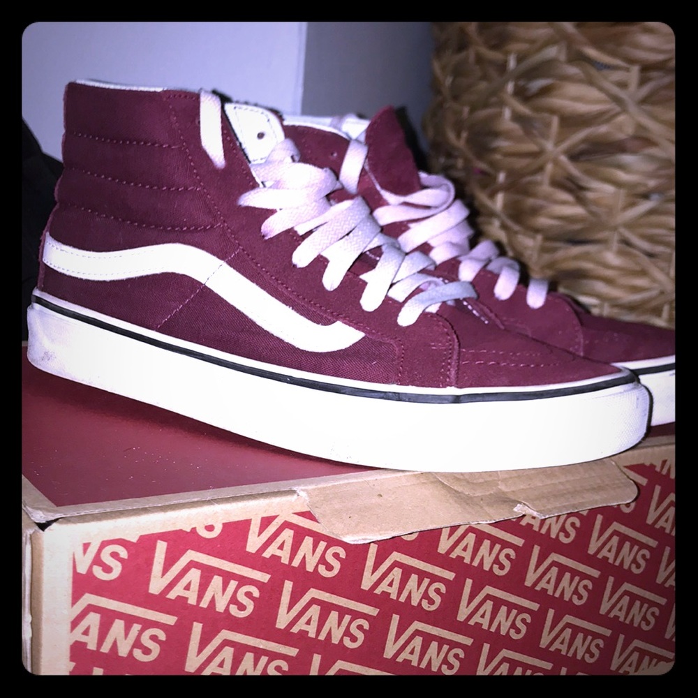 Maroon skatepro hightop vans